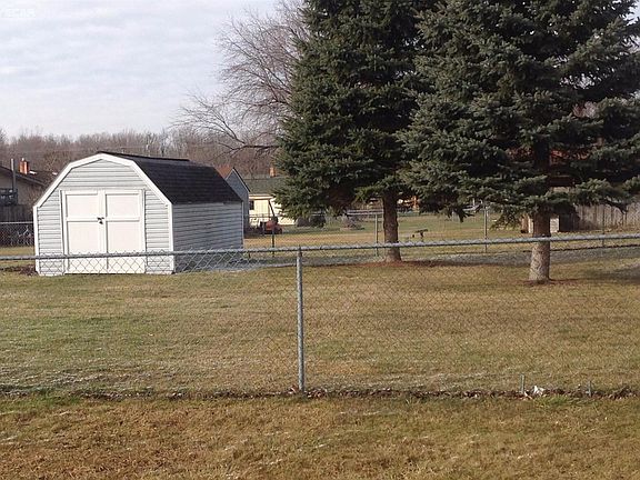 3rd image of 6043 Albion Dr