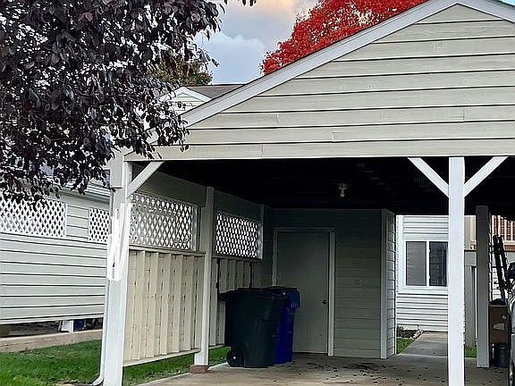2nd image of 10214 White Pelican Way