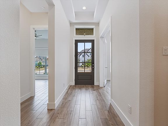 3rd image of 1115 Sandgate Dr