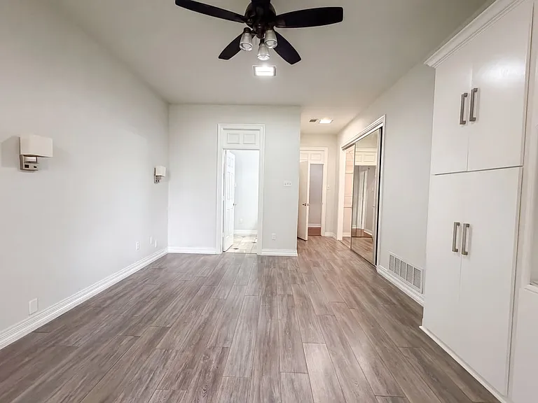 2409 Castle Rock Rd — Photo 19