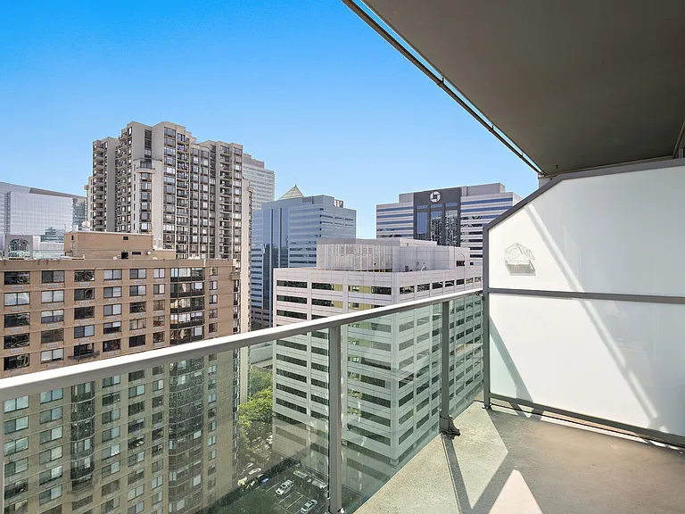 20 Newport Pkwy #2303 — Photo 3