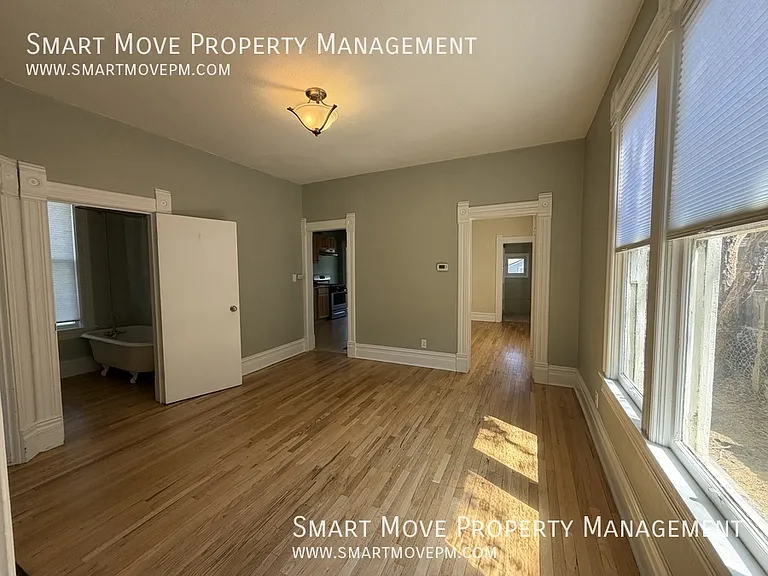 2920 W Jefferson St — Photo 7
