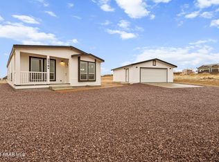 25784 N Riesling Ln, Paulden, AZ 86334