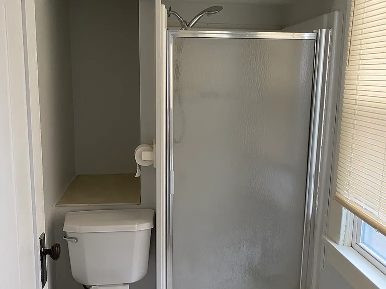 1001 E Main St #3 — Photo 6
