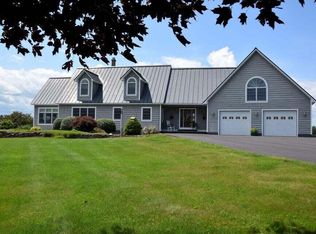 18 River Rd, Madison, ME 04950