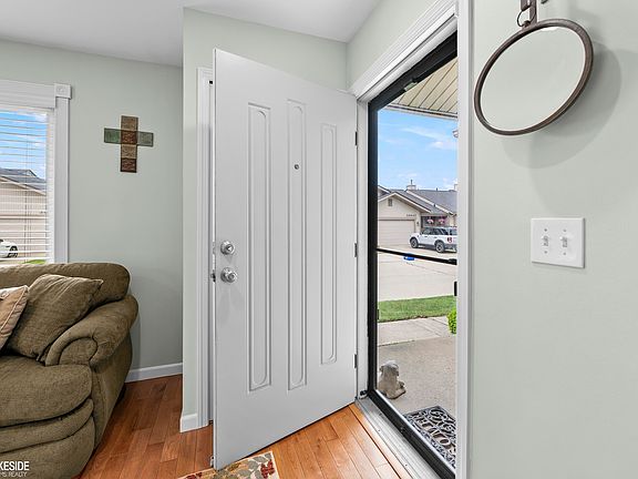 3rd image of 38924 E Windmill Pointe Dr