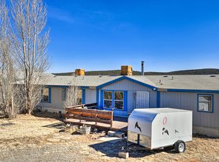 36 Los Chavez Ave, Edgewood, NM 87015