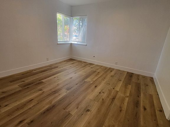 2nd image of 1324 Addison St APT 1