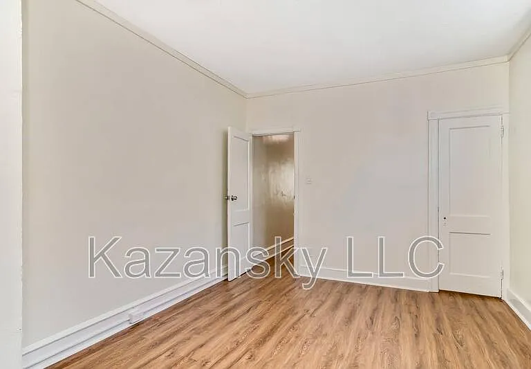 4808 N Franklin St — Photo 13