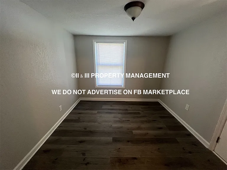 488 N Neconi Ave — Photo 8