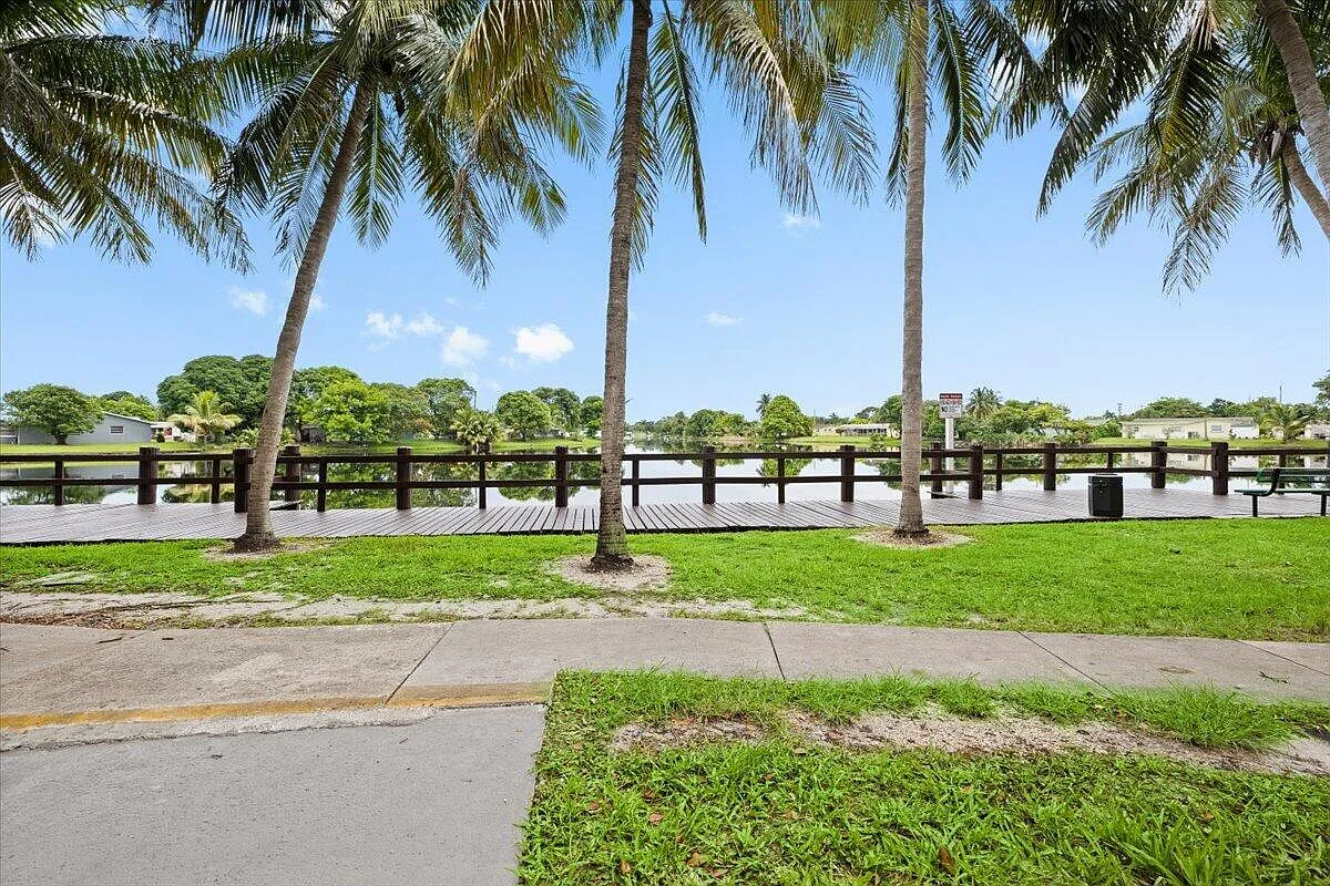 2 bed, 1.0 bath, 759 sqft, $1,850 — Photo 3