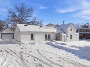 18 Spring St, Quinte West, ON K8V3Y5