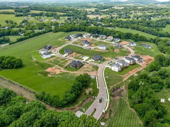 5208 Fairhaven Cir, Thompsons Station, TN 37179