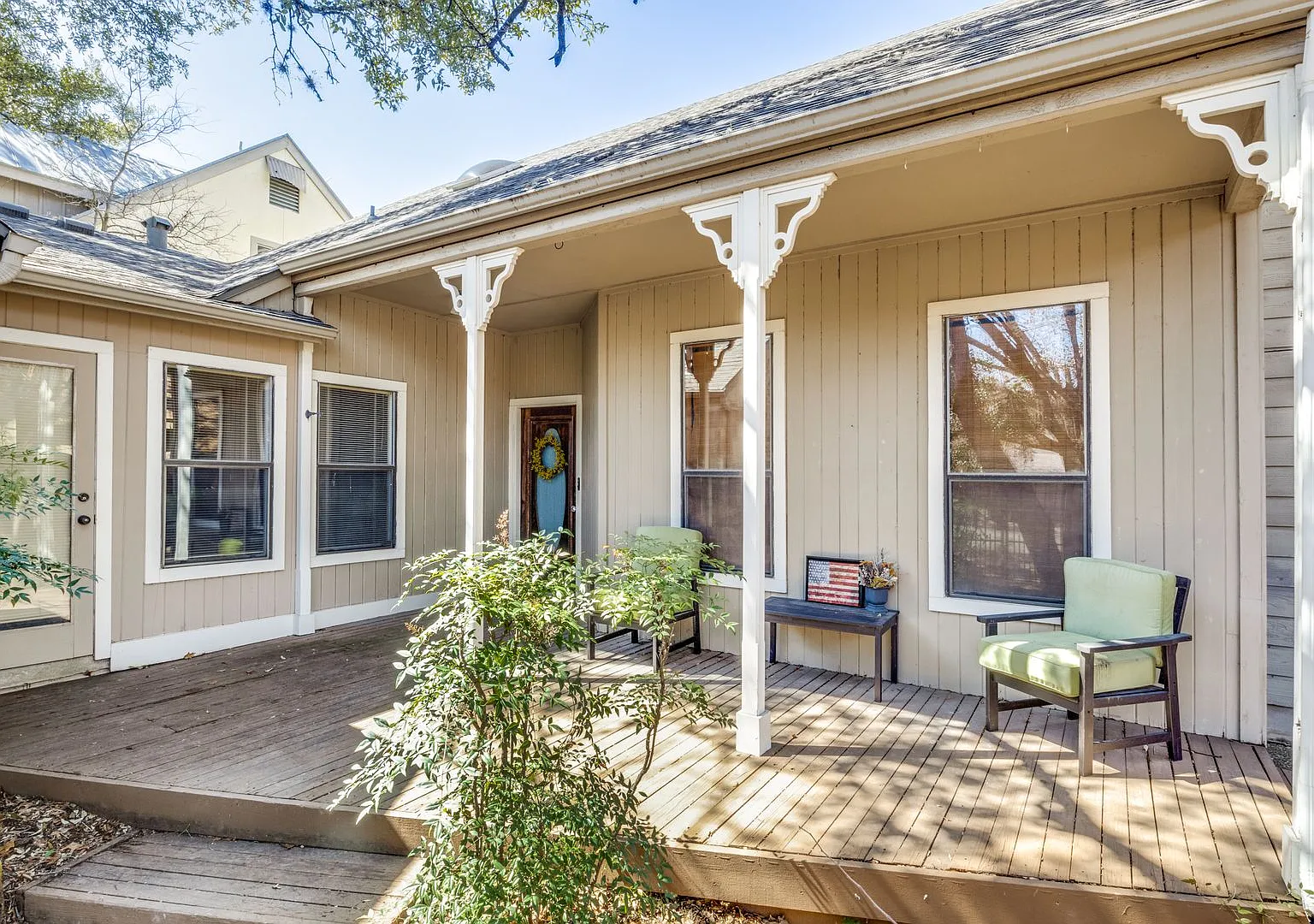 Beautiful Garden Home In River Oaks — Photo 2