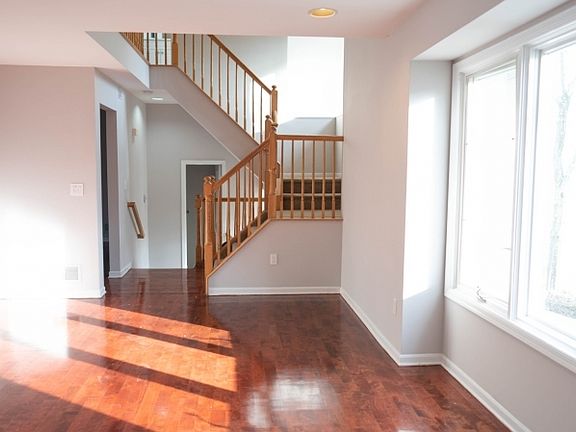 5th image of 58 Clarken Dr #58