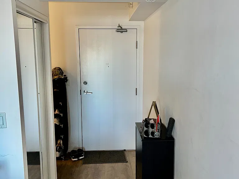 1420 Dupont St #513 — Photo 13