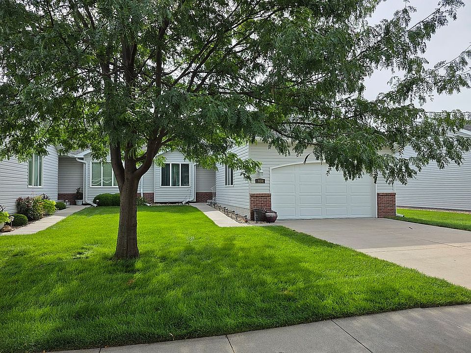 1st image of 910 Ronan Dr