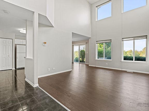 2nd image of 1530 Meadowsedge Ln