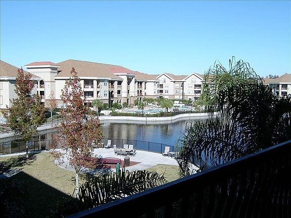 5th image of 1640 Villa Capri Cir APT 202