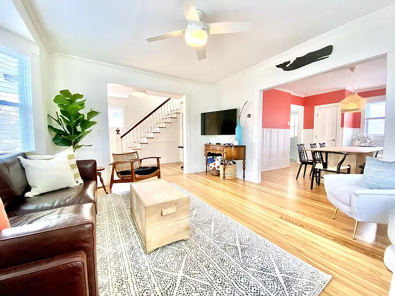 4 Apthorp Ave — Photo 2