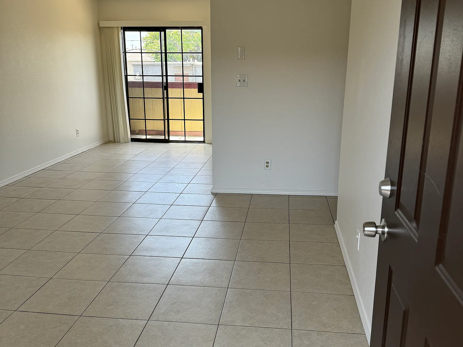 11335 Tiara St — Photo 2