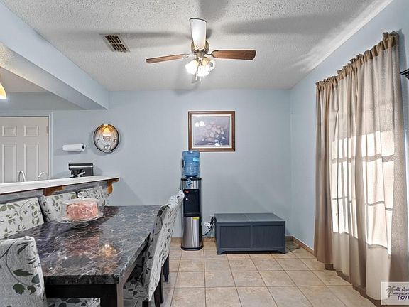 3rd image of 2722 Fan Palm Dr E