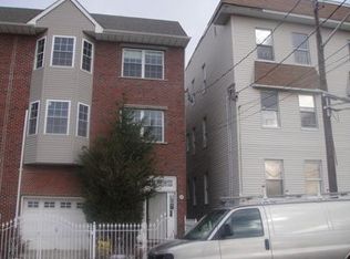 463 Hawthorne Ave, Newark, NJ 07112