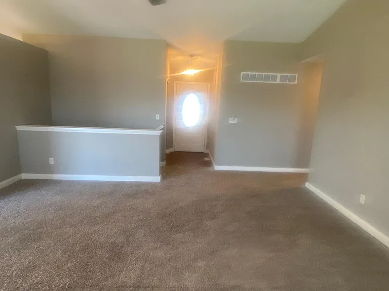 408 Split Rail Dr — Photo 10