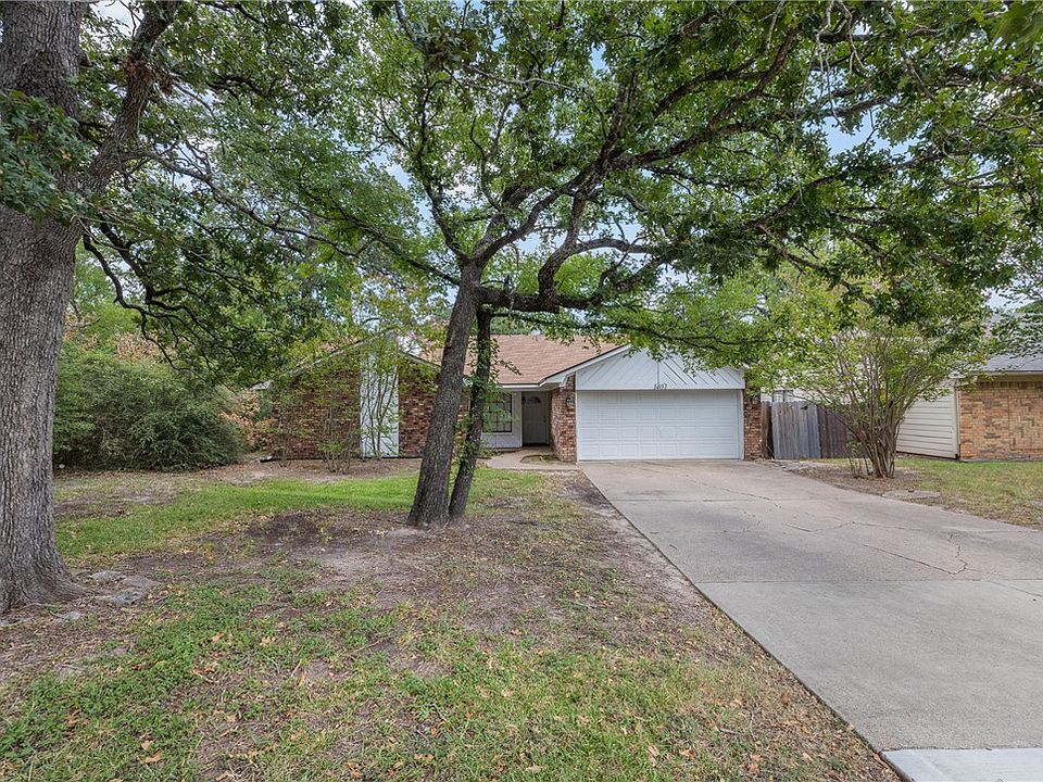1st image of 1401 Bayou Woods Dr
