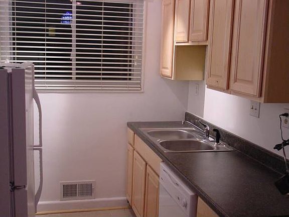 Kitchen Unit #1