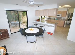 2270 S Caliente Dr, Palm Springs, CA 92264