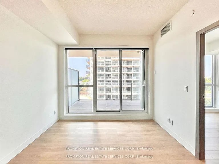 27 McMahon Dr #1808 — Photo 7
