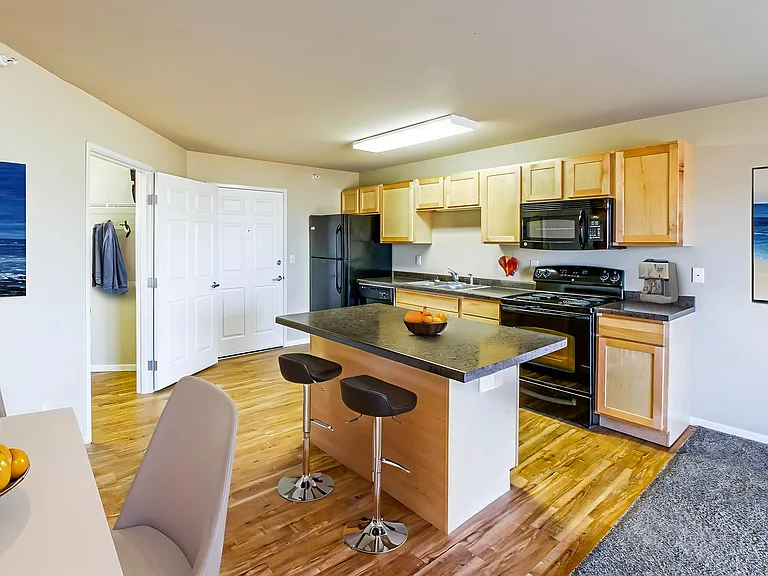 Jefferson Creek Apartments — Photo 32