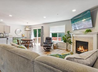 477 Pleasant Ln, Chaska, MN 55318