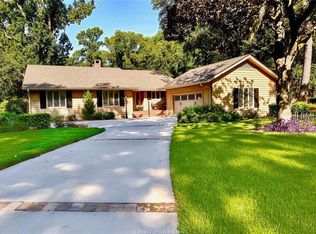 37 Deerfield Rd, Hilton Head Island, SC 29926
