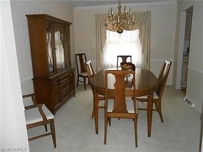 5th image of 26653 Sweetbriar Dr