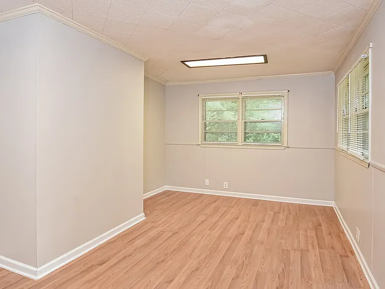 4630 Cresant Ln — Photo 11