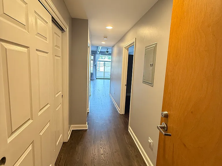 837 S Western Ave — Photo 8