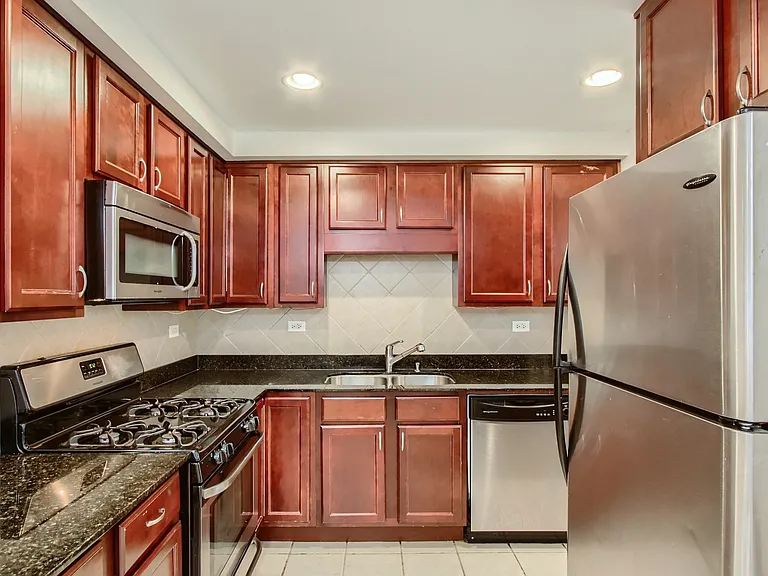32 Elgin Ave #A2 — Photo 3