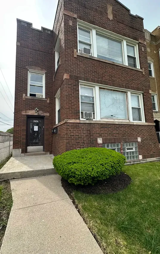 3 bed, 1400 sqft, $1,450 — Photo 3
