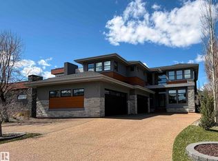 1121 Wahl Pl NW, Edmonton, AB T6W3G6