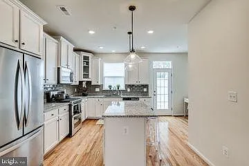 612 Totten Pl NE — Photo 14