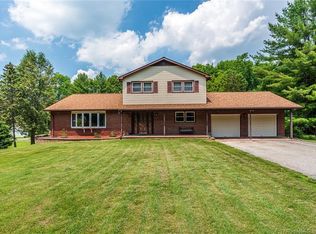 46 Laurel Ln, Seymour, CT 06483