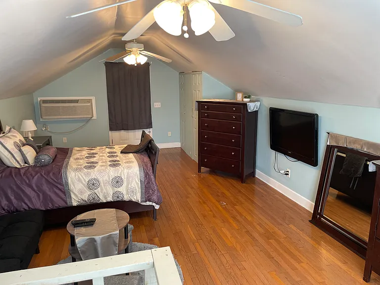 2114 Jerry Jones Dr #B — Photo 4