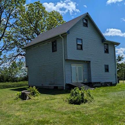 4th image of 29681 Maine Dr