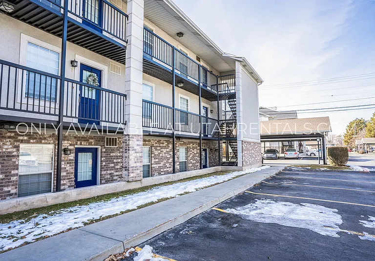 909 N 500 W #12 — Photo 2