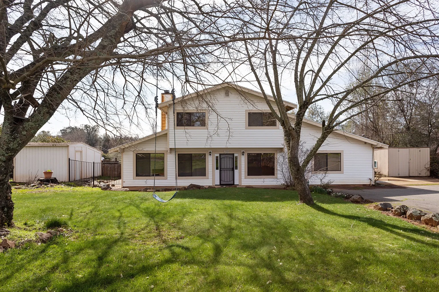 4280 E Grannys Ln photo 1