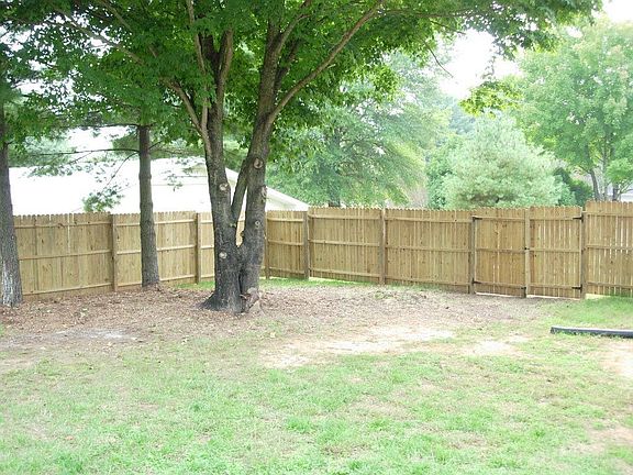 Privacy fence (double door)