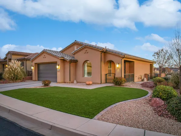 1018 N Blue Topaz Dr, Washington, UT 84780