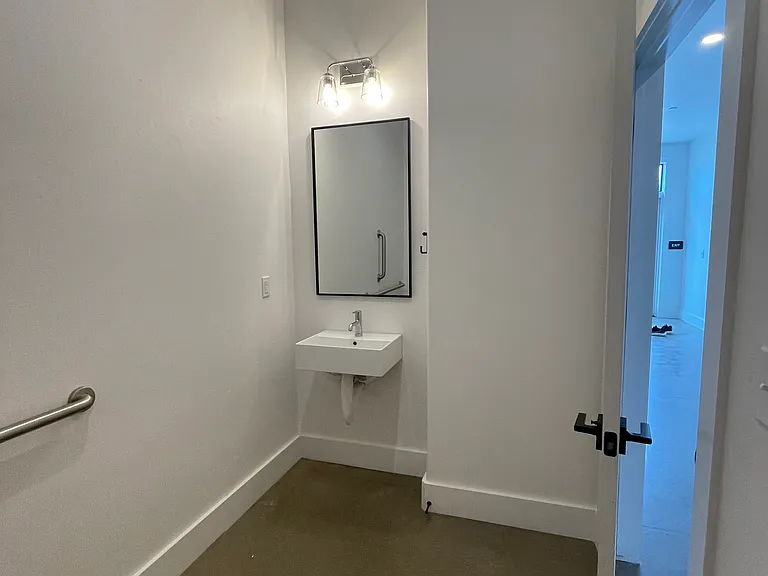 1707 Wheeler St #2 — Photo 4